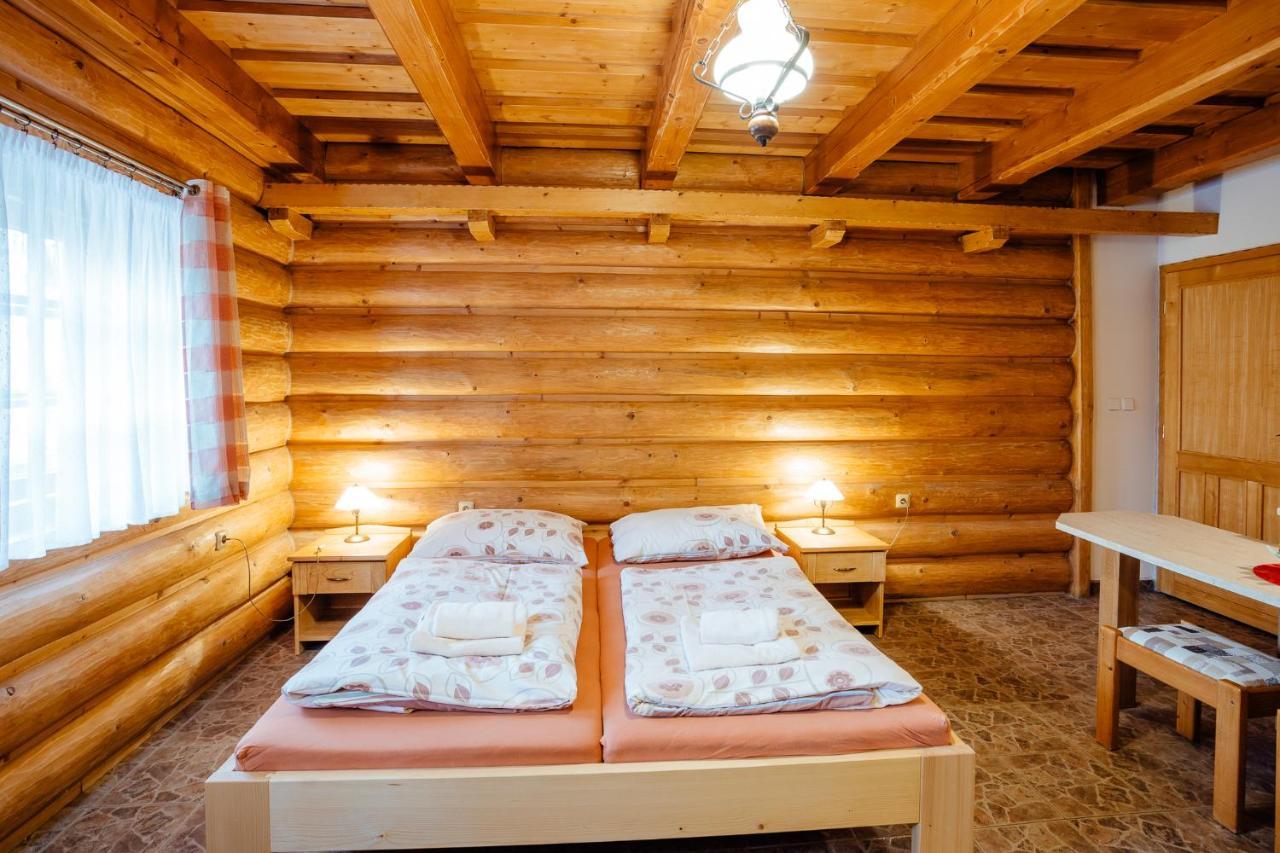 Janosikova Valaska Hills Apartments Терхова Екстер'єр фото