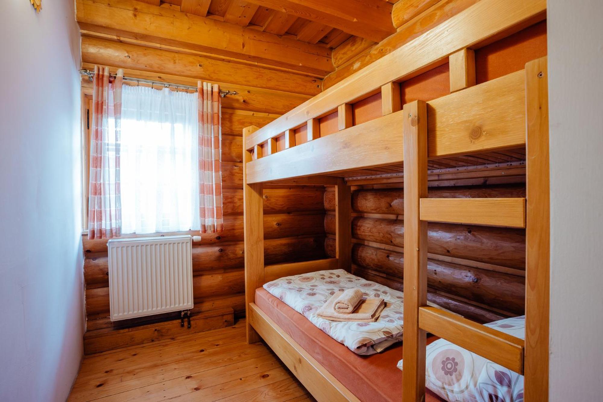 Janosikova Valaska Hills Apartments Терхова Екстер'єр фото